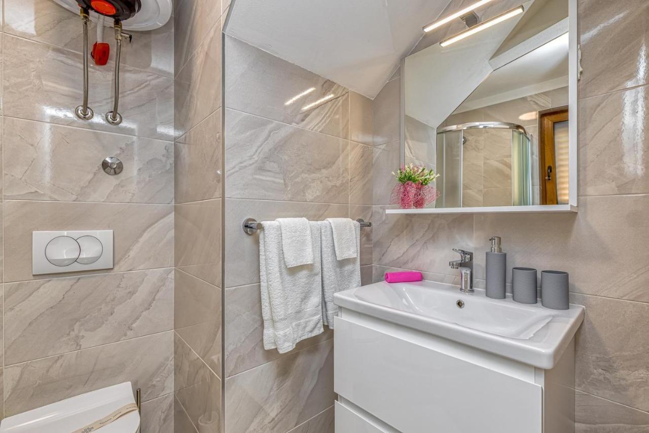 Rooms Nilda Musalez Exterior foto